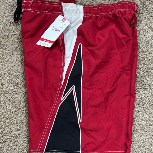 NWT Men's SPEEDO Long Board Swim Shorts Size L - Picture 2 of 3